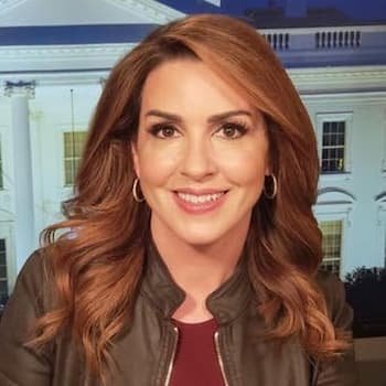 Sara Carter Image