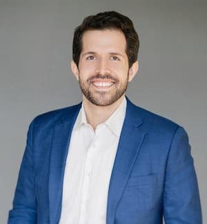 Alex Burns Image